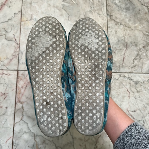 Toms Unique Pattern - Picture 3 of 5